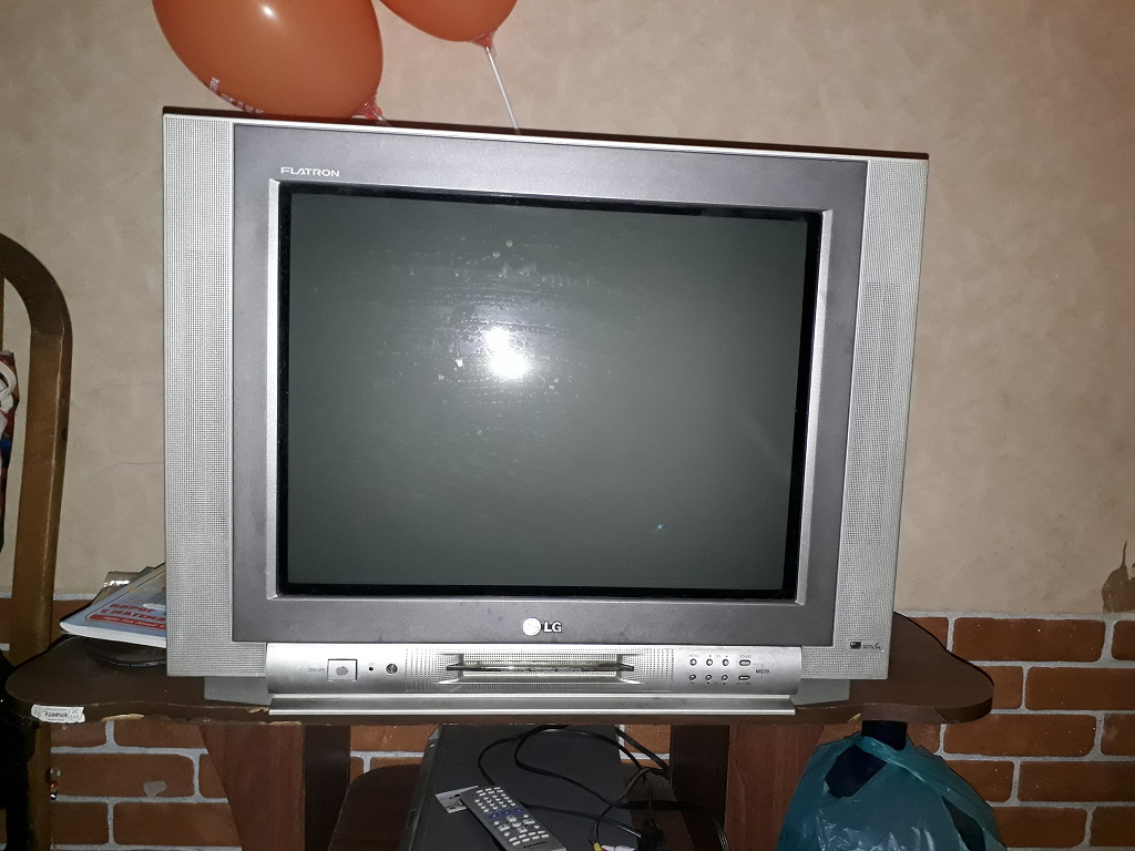 Телевизор lg старые модели. Телевизор LG Flatron 54 см. LG Flatron 54 см. Телевизор LG ЭЛТ 54 см. Телевизор LG Flatron диагональ 54 см.