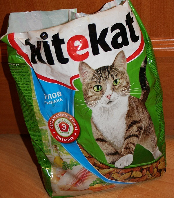 Купить пакетик корма для кошки. Китекат упаковка сухой корм. Китекат 1.5 кг. Сухой корм для кошек Китекат в пакетах. Китикет 2 кг.