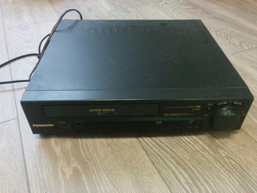 Видеомагнитофон jvc hr-j461ms. Видеомагнитофон samsung 2022. Катушечный цветной видеомагнитофон «электроника-508. Куда можно сдать видеомагнитофон. Видеомагнитофон электроника-505.