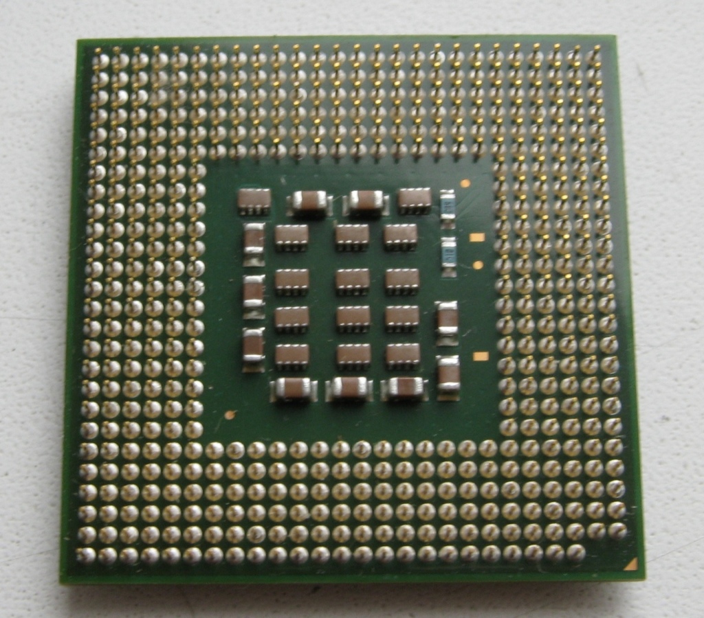 Intel pentium 2.4. Pentium 4 2,4 GHZ. Pentium 4 2.4 ГГЦ.