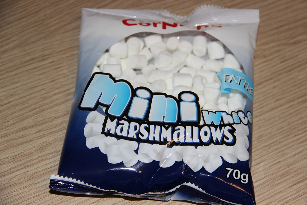 Руманга маршмеллоу. Маршмеллоу в упаковке. Marshmallow в упаковке. Маршмеллоу в пачке. Маршмеллоу маленькая пачка.