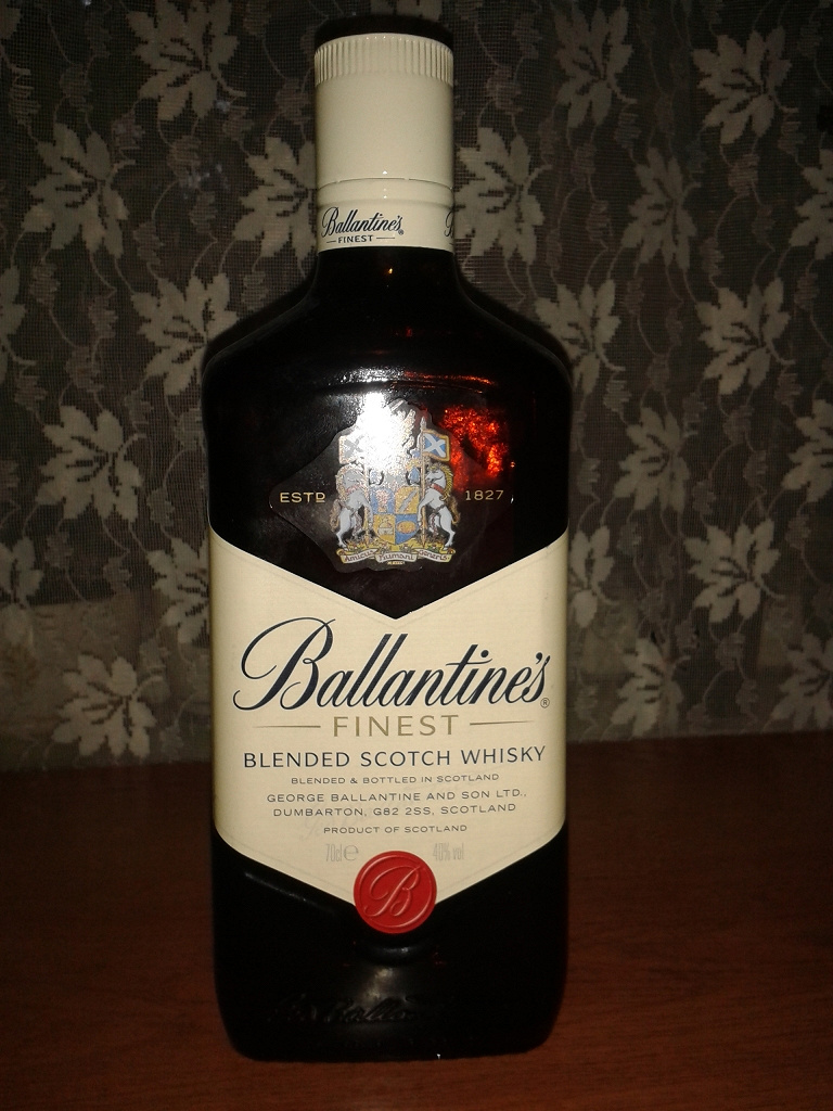 Виски баллантайнс 0.7. Виски Ballantine's Finest, 0.7 л. Баллантайнс 0.7 Finest. Виски шотландский Ballantine's Finest 0,7 l. Ballantines Finest 0.7 New.