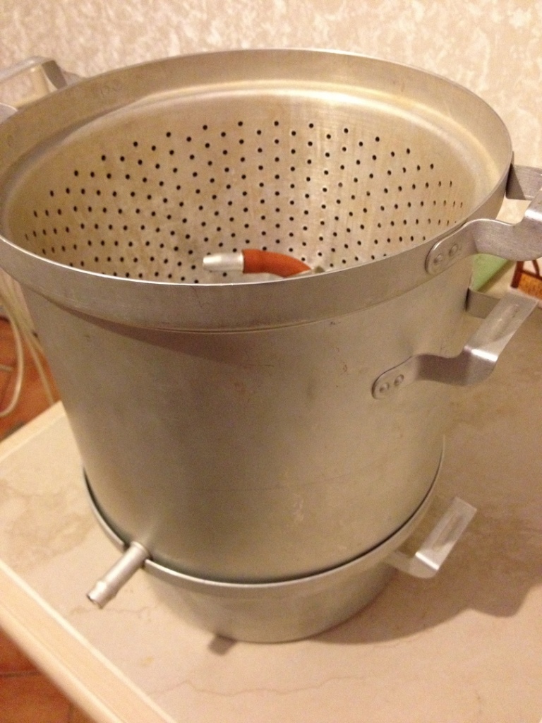 Принцип действия соковарки. Соковарка упс 2. Воскотопка навалова. Парафин нагреватель каскад-15. Соковарка промышленная.