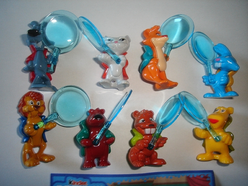 популярные игрушки 2009. игрушки 2009 года. детский музыкальный смартфон. бакуганы и зублс. игрушки 2009-х годов.