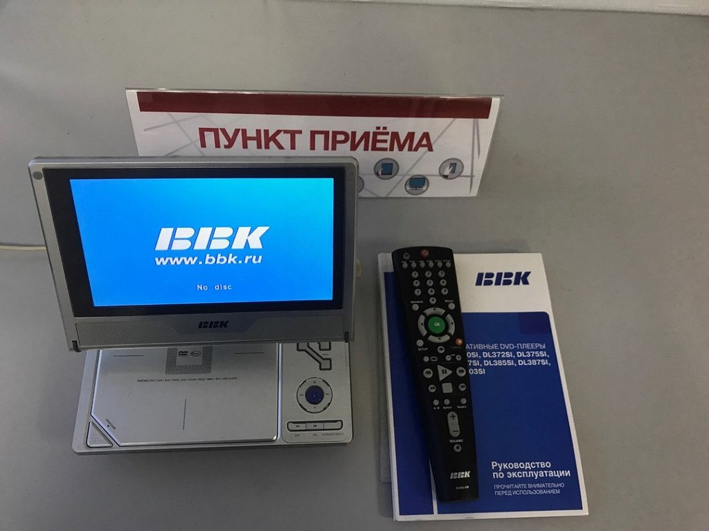 Ббк сайт. Портативный DVD плеер BBK dl372si. BBK dl372si Дополнительная станция.