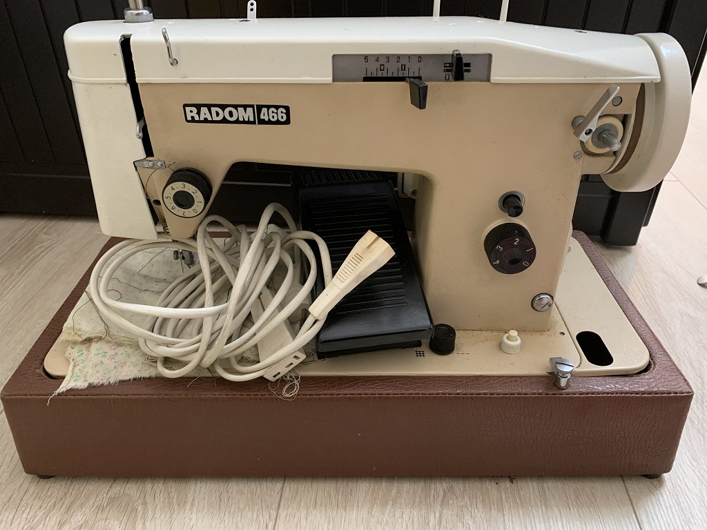 Электрическая швейная машинка RADOM 466 в дар (Москва). Дарудар