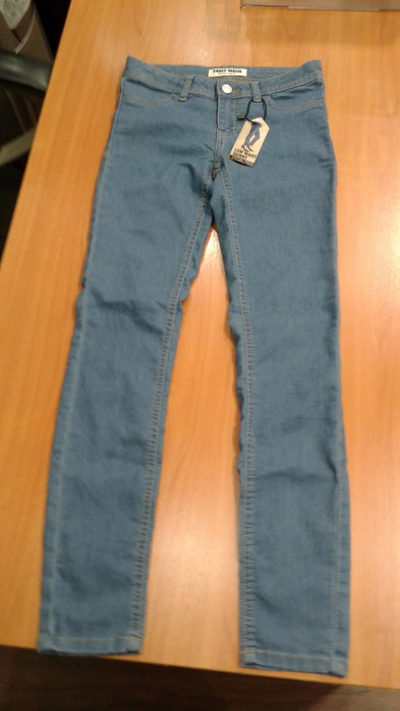 Женские/девичьи джинсы/джеггинсы в дар (Москва). Дарудар