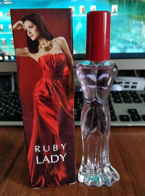 Леди 23. Ruby Lady туалетная вода. Туалетная вода Parli Parfum Ruby Lady. Parli Ruby Lady душистая вода. Туалетная вода Brilliant Lady от Parli..