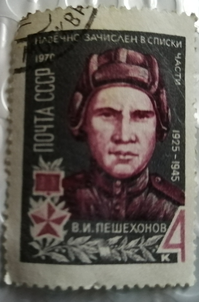 Диван даром. Вещи мебель даром. Даром касимов. Даром касимов. Отдам даром.