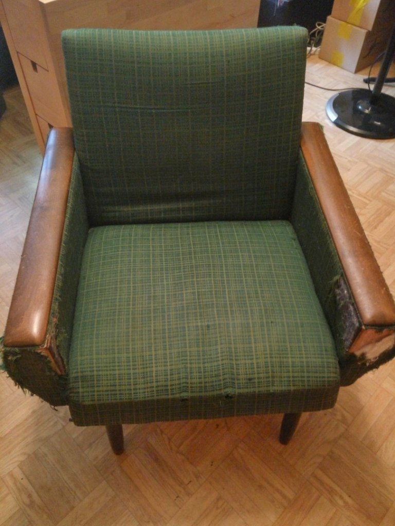 Кресло бу купить спб. Кресла Хельга ГДР зеленый. Кресло дипломат ГДР.
