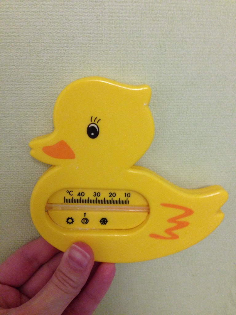 Термометр уточка. Термометр уточка. Курносики термометр для ванной. Термометр для ванны "уточка". Термометр для воды “уточка” тбв-3.