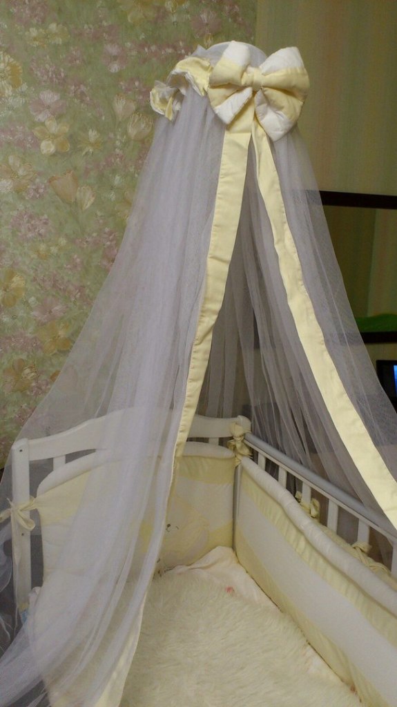 балдахин настенный на детскую кроватку. крепление на кроватку для балдахина. держатель для балдахина на детскую кровать. кроватка для новорожденного с балдахином. как вешать балдахин.