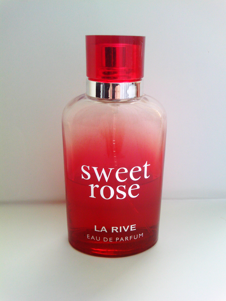 Sweet rose перевод. Парфюмерная вода la Rive Sweet Rose. «La Rive» тестер Sweet Rose п/в 90мл. Розовая туалетная сладкая вода. Rose Fragrance туалетная вода.