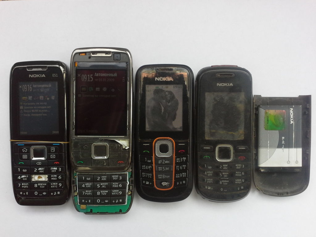 Фото старого нокиа. Нокия 5600 старый. Nokia 122. Нокиа старые модели кнопочные 3020. Телефон нокиа кнопочный старые модели 2003-х.