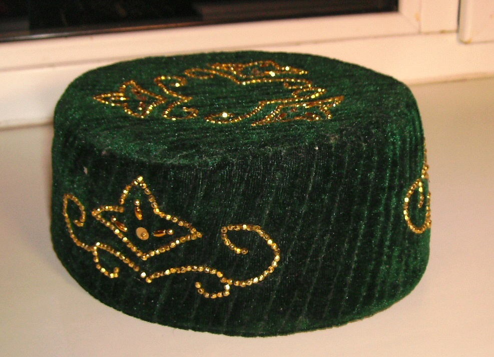 Башня тюбетейка казань. Мужской головной убор у татар. Как называется татарский головной убор. Татарский головной убор. Шапочка-тюбетейка (тубэтэй) башкирская.