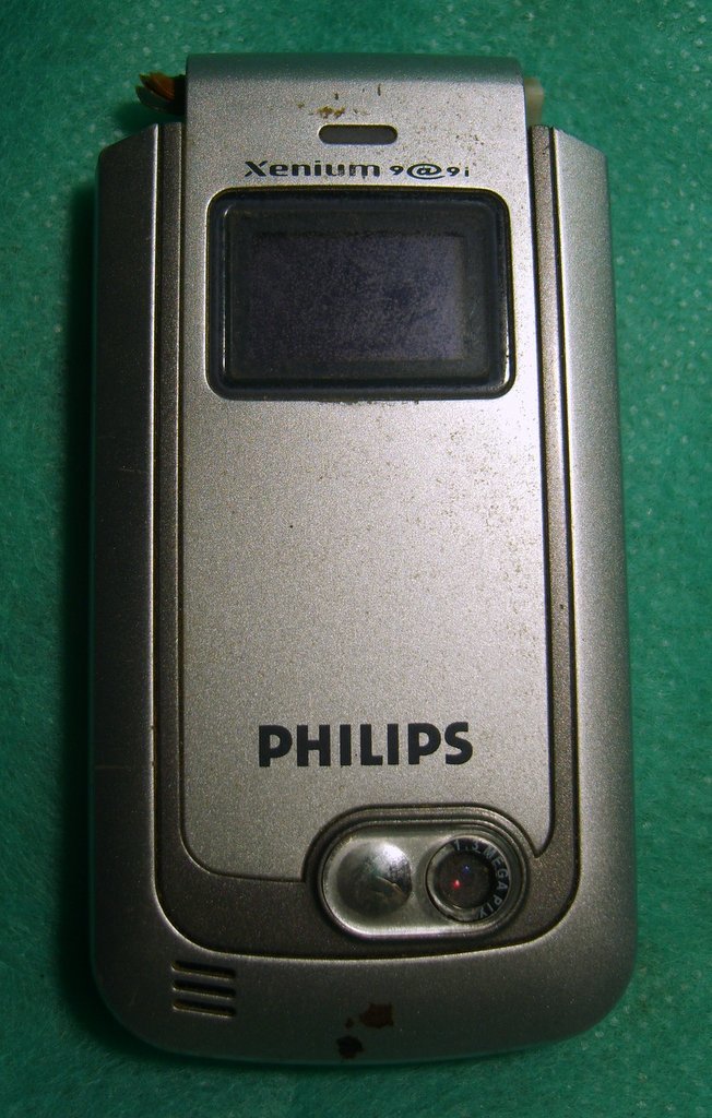 Philips xenium раскладушка. Philips Xenium 9@9r. Philips 2000 года Philips Xenium 9@9. Philips 650, Xenium 9@9c. Раскладушка Филипс ксениум 9@9.