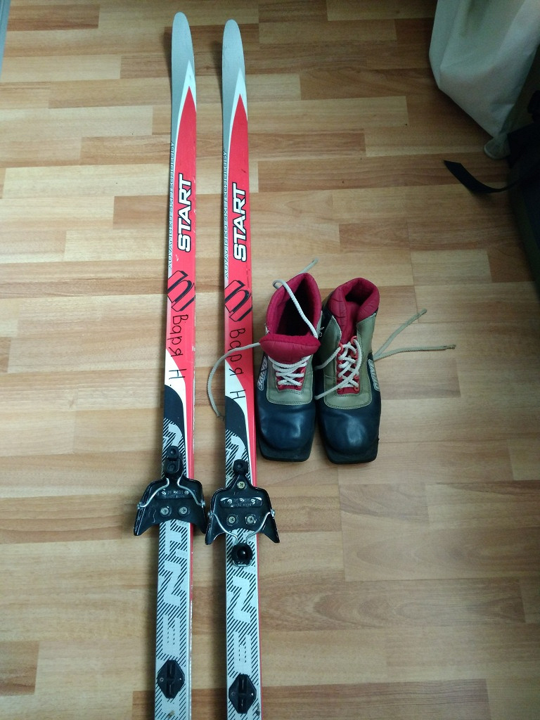 Купить лыжи с ботинками взрослые. Лыжи беговые пластиковые Salomon Light Sport 170см. Лыжи Ergo Power x 170. Лыжи ninthward 170. Лыжи детские с ботинками.