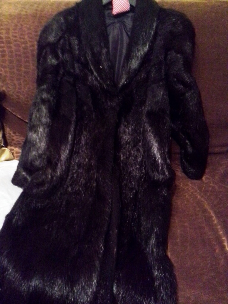 Шубы 90 х. Шуба из 90-х. Шубы 90 х. Синди кроуфорд в шубе. Шубы 90 х.