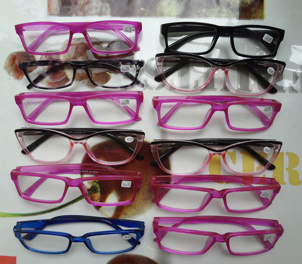 Диоптрия в очках что это. Диоптрические очки для зрения. Очки на плюс. Диоптрий для очков плюс. Очки с плюсовыми диоптриями.