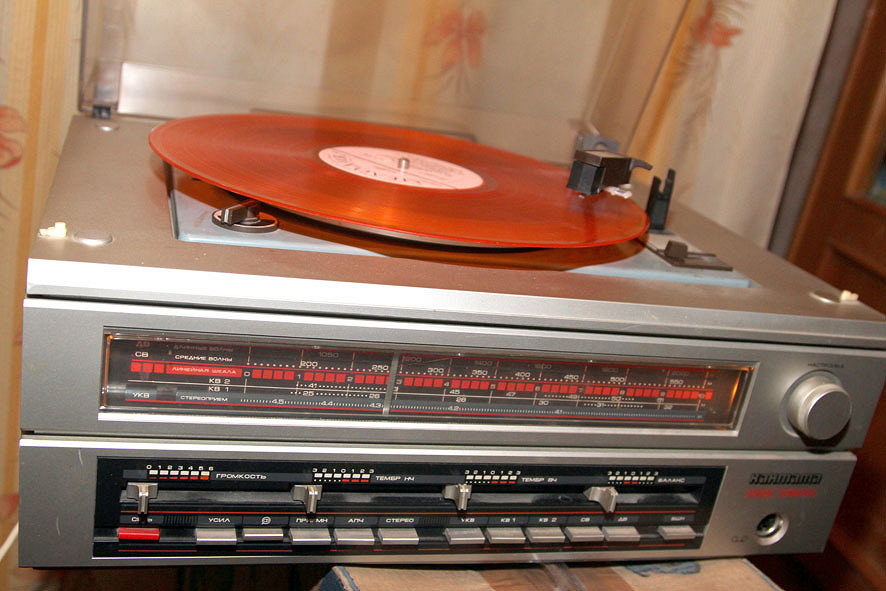 Усилитель комета. Приемник кантата 205 стерео. Радиола кантата 205 стерео. Проигрыватель кантата 205. Проигрыватель кантата 205.