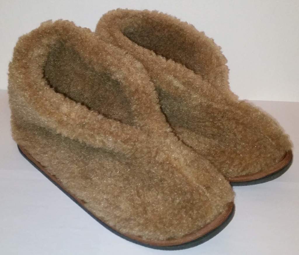 тапки мужские чуни. чуни ившуз, сибирские. тапочки высокие ivshoes. чуни вилмар меховые. тапочки чуни икеа из овечьей шерсти.