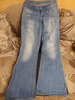 Отдается в дар Женские джинсы,26 размер.
