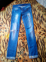Отдается в дар джинсы рваненькие AMNGN JEANS