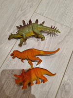 Отдается в дар Динозаврики