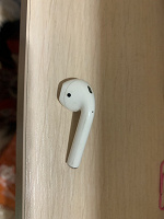 Отдается в дар Наушник AirPods левый