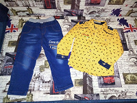 Отдается в дар Жёлтая принтовая рубашка и джинсы на 3-4 года