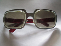 Отдается в дар Привет из СССР. Солнцезащитные очки. Мода 60-х годов прошлого века.