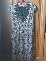 Отдается в дар Платье нарядное «под леопарда», размер 50