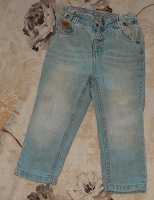 Отдается в дар Пара джинсов и шорты на малыша, 86-92, 92-98
