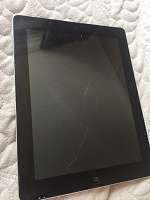 Отдается в дар iPad разбитый (не включается)