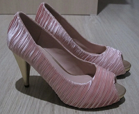 Отдается в дар Розовые туфли, 39 размер