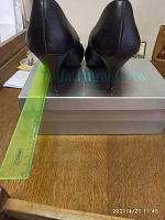 Отдается в дар Туфли черного цвета с отделкой. Размер 39-40. Натуральная кожа.