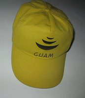 Отдается в дар Ярко-желтая бейсболка с острова Гуам. Размер регулируется липучкой