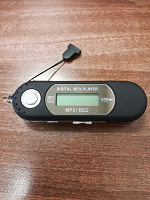 Отдается в дар MP3-плеер + наушники