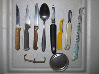 Отдается в дар Посуда — тарелки, ножи и др.