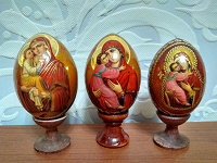 Отдается в дар Яйца деревянные с образами Божией матери.