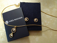 Отдается в дар Набор бижутерии от Yves Rocher.