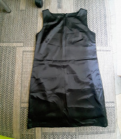 Отдается в дар Атласное маленькое чёрное платье 48