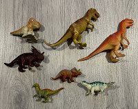 Отдается в дар Фигурки динозавров