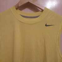 Отдается в дар Майка мужская Nike желтая Dri-Fit размер S