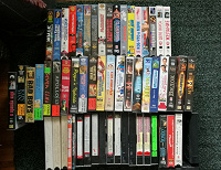 Отдается в дар Коллекция отличных фильмов на видеокассетах VHS