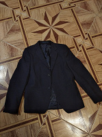 Отдается в дар пиджак мальчику 146-152 см