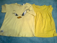 Отдается в дар Две желтые футболки для девочки б/у