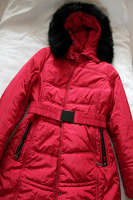 Отдается в дар Куртка зимняя красная с капюшоном р 42-46