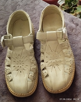 Отдается в дар Туфли удобные или летние ботиночки.