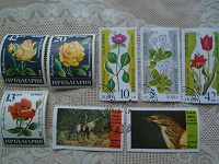 Отдается в дар почтовые марки с цветами и не только